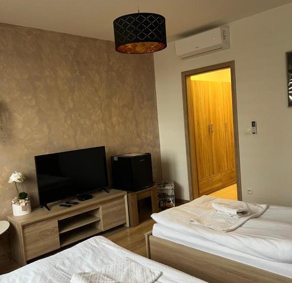 标准间, Penzion Moto