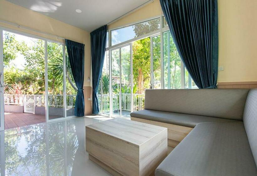 침실 2개 주택, The Chamuang Forest