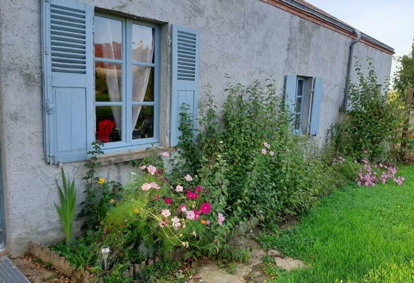 Семейный Номер, Notre Village Papillon Bed&breakfast