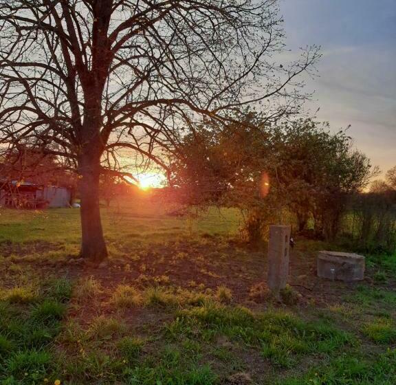 Семейный Номер, Notre Village Papillon Bed&breakfast