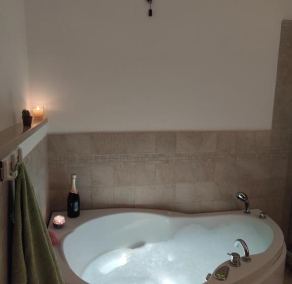 חדר סטנדרט עם מיטת קינג, Residenza Angioina