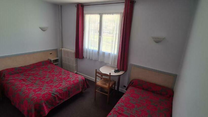 חדר סטנדרט לשלושה, Le Val Du Cantal