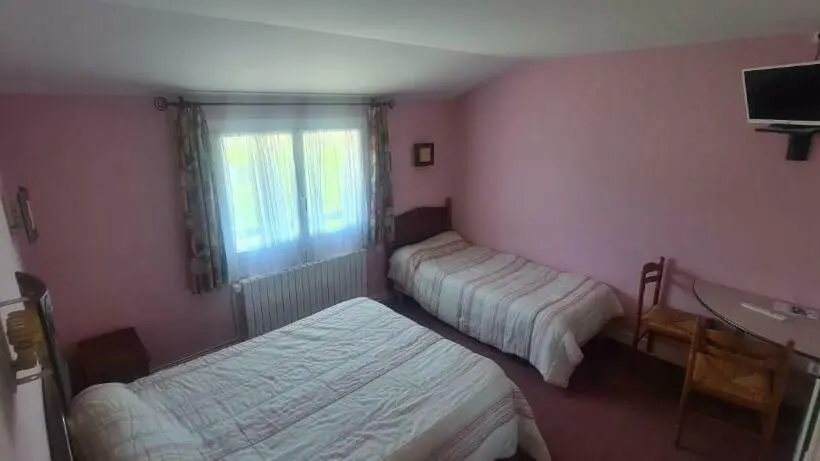 Standard Kolmen Hengen Huone, Le Val Du Cantal