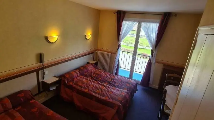 Standard Neljän Hengen Huone, Le Val Du Cantal