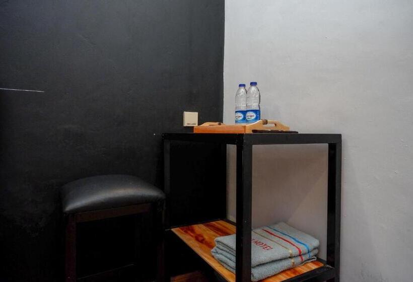 Номер Стандарт, Reddoorz @ Jalan Raya Baturaden 2