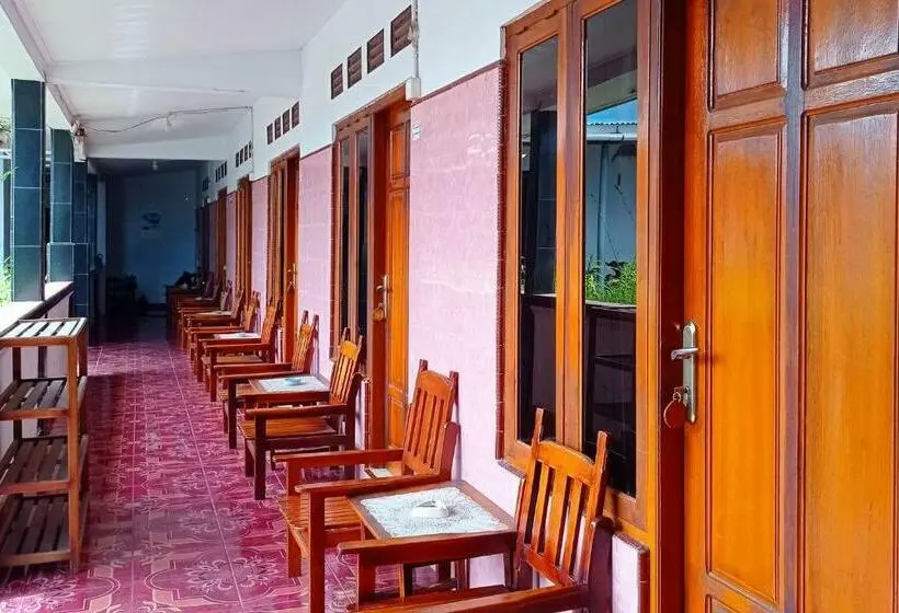 デラックスルーム, Reddoorz Syariah @ Wisma Soponyono