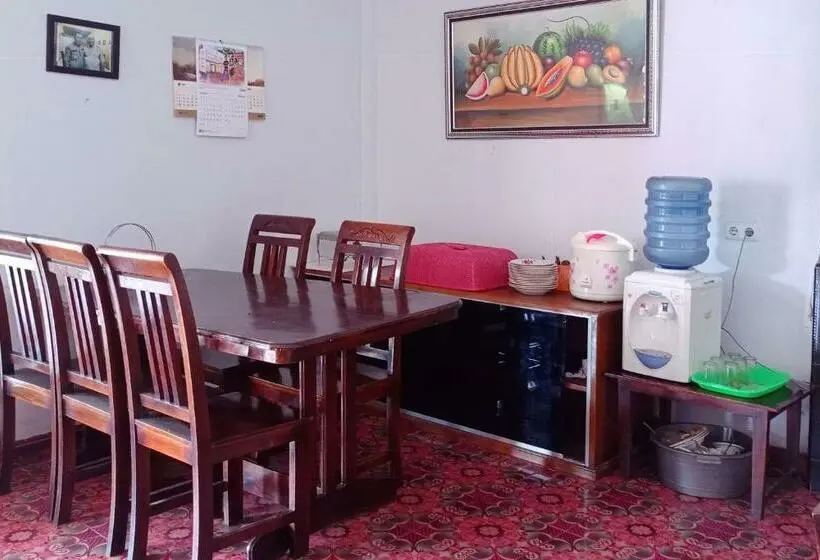 デラックスルーム, Reddoorz Syariah @ Wisma Soponyono