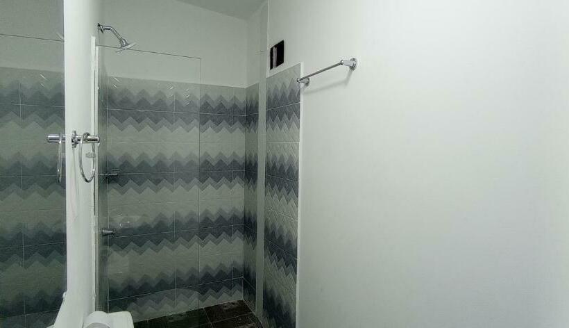 اتاق اکونومی, Rodadero Dorado Beach