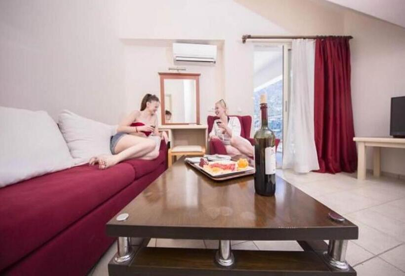 Номер Стандарт Вид на Море, Meri̇ç Hotel Turunç