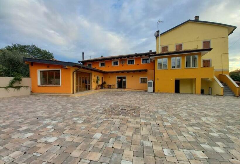 Номер Стандарт, La Corte Dell Ulivo