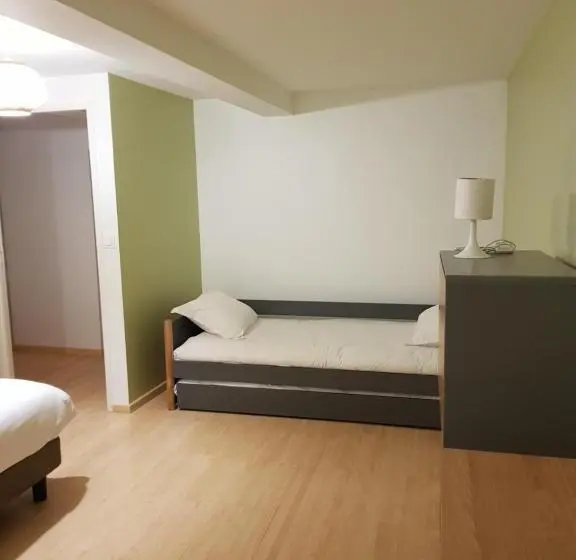 スタンダード4人部屋, La Mollerie