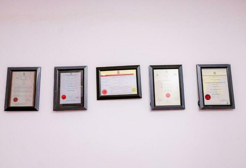 ガーデンビュースタンダードルーム, Savenndra