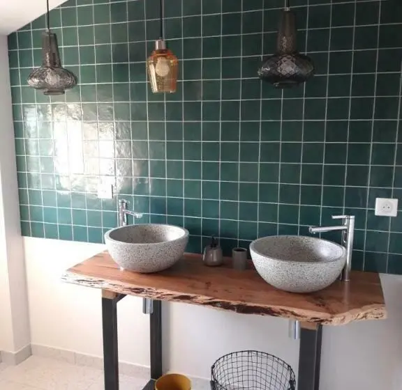 Habitació Estàndard, ô Trois Puits