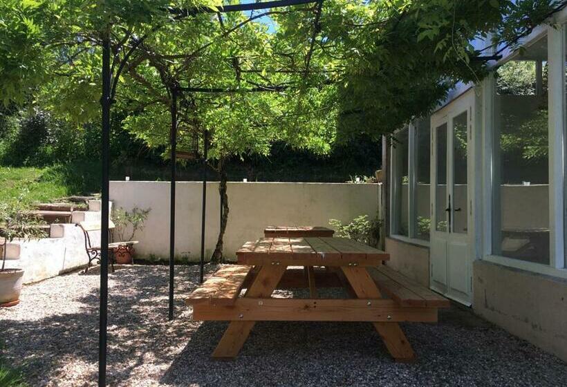 Семейный Номер, Le Clos Des Lucioles