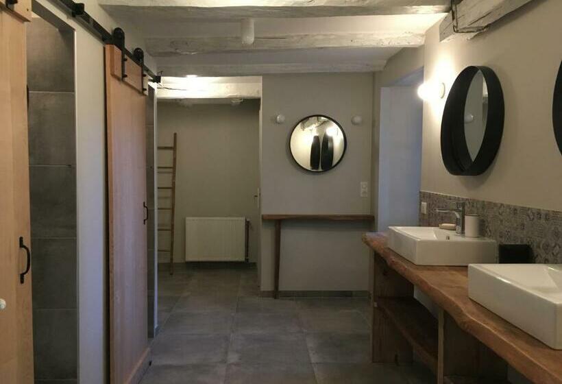 Семейный Номер, Le Clos Des Lucioles