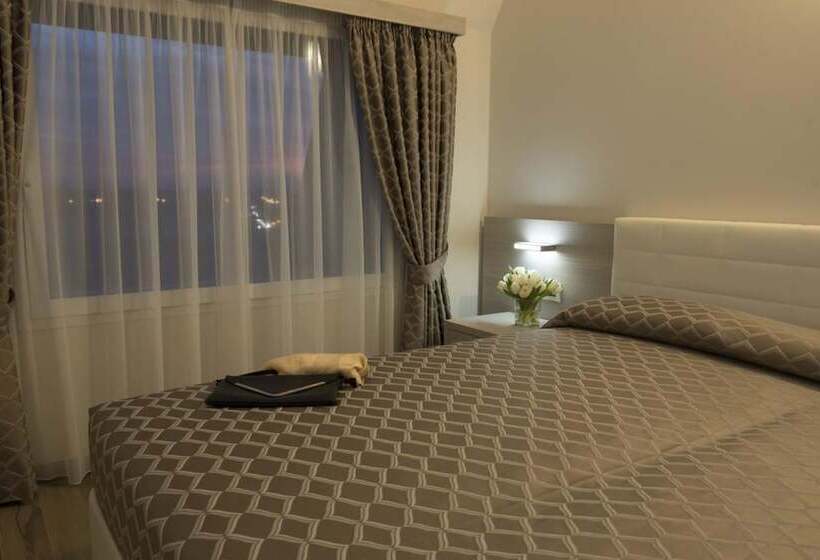 اتاق لوکس, Expo Hotel Milan