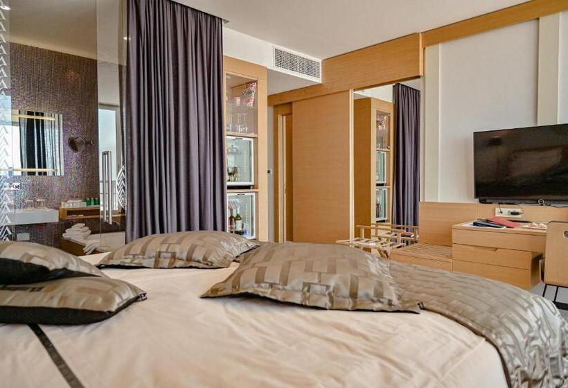 חדר סופריור נוף לים, Bevanda Hotel & Restaurant   Unique Adriatic