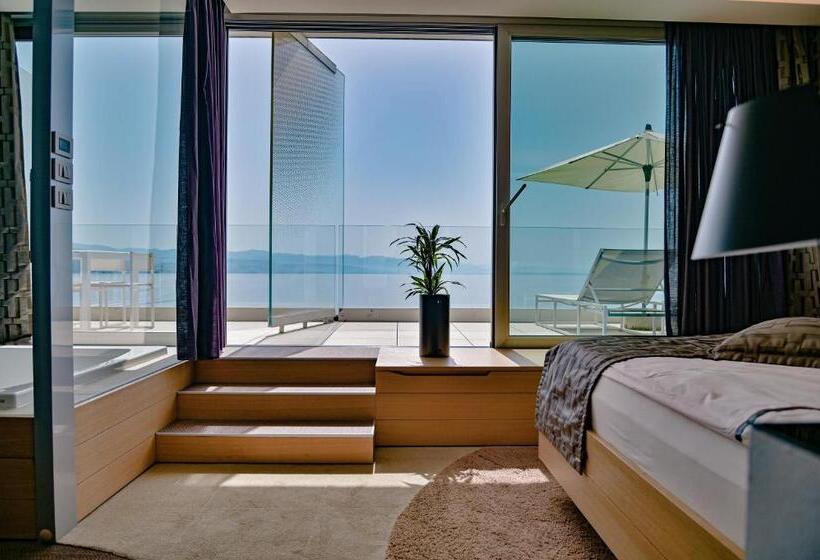 חדר דלוקס נוף לים, Bevanda Hotel & Restaurant   Unique Adriatic