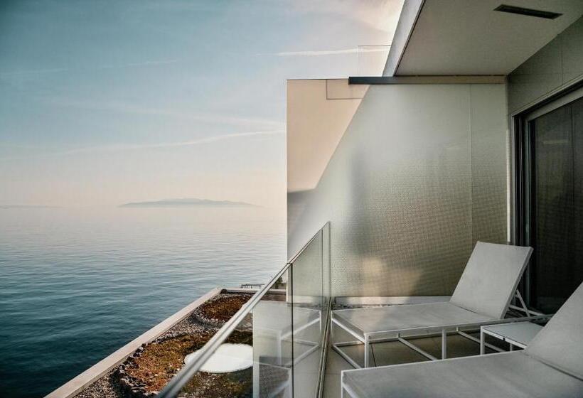 סוויטת דלוקס נוף לים, Bevanda Hotel & Restaurant   Unique Adriatic