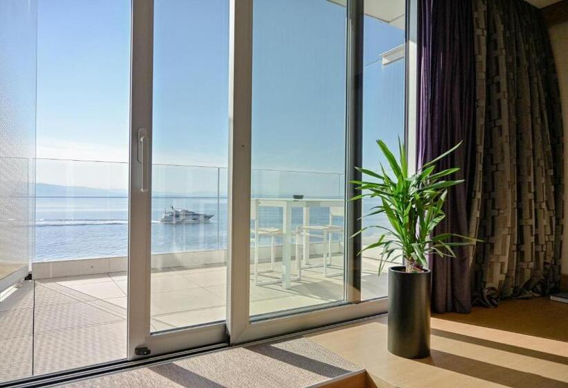 סוויטת דלוקס נוף לים, Bevanda Hotel & Restaurant   Unique Adriatic