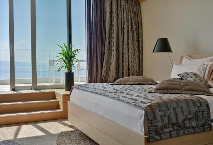 סוויטת דלוקס נוף לים, Bevanda Hotel & Restaurant   Unique Adriatic