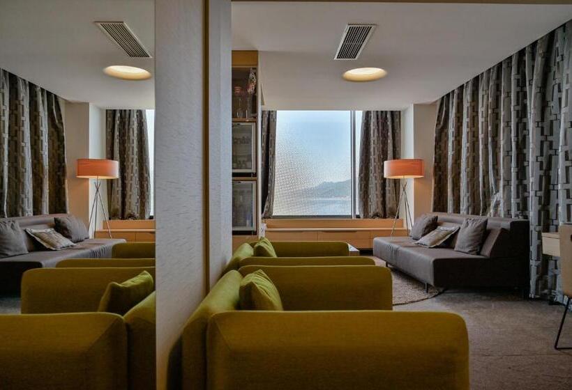 סוויטת דלוקס נוף לים, Bevanda Hotel & Restaurant   Unique Adriatic