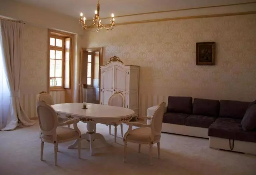 デラックスルーム, Château De Béguin