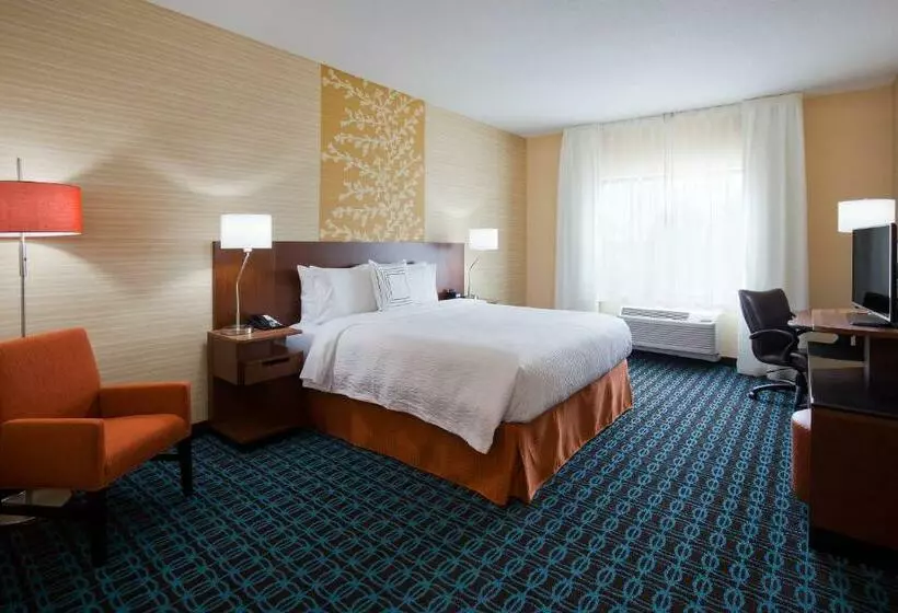 キングサイズベッドのスタンダードルーム, Fairfield Inn & Suites By Marriott St. Paul Northeast