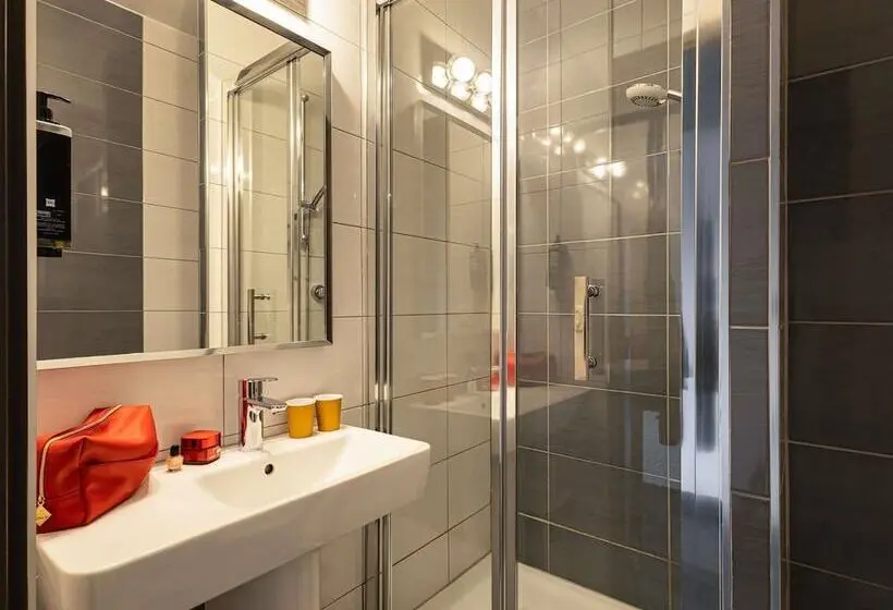 اتاق خانوادگی, Ibis Styles Saint Quentin