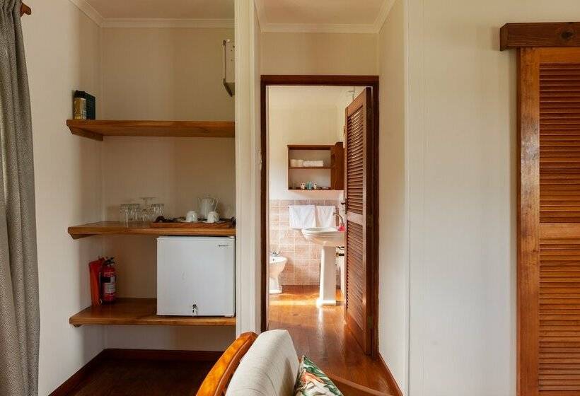 بانگلوی استاندارد, Le Vasseur La Buse Eco Resort