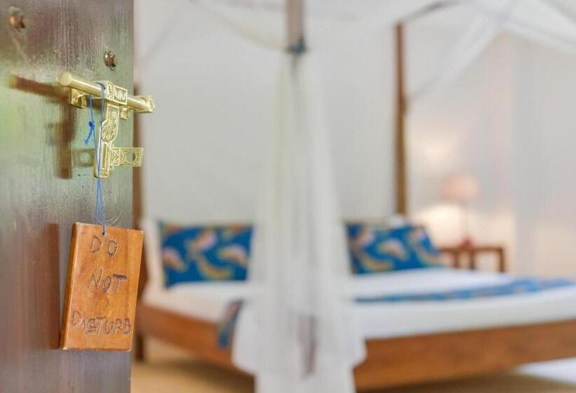 스탠다드 방갈로 정원 전망, Indigo Beach Zanzibar