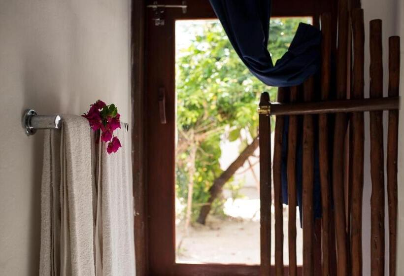 이코노미 룸, Indigo Beach Zanzibar