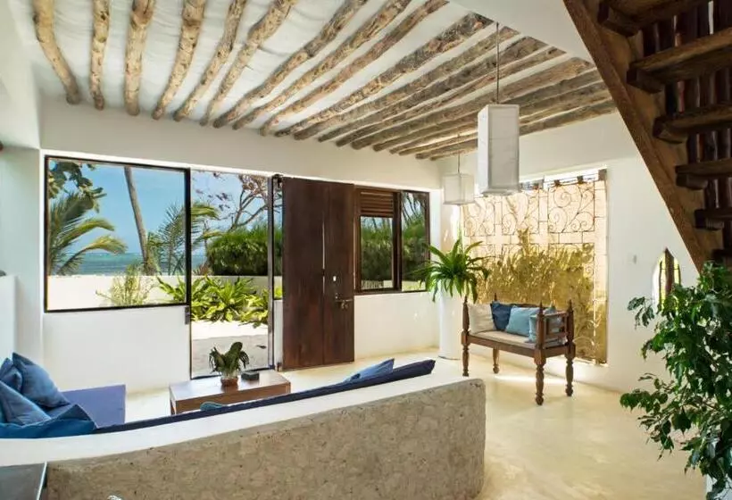 بانگلوی استاندارد, Indigo Beach Zanzibar