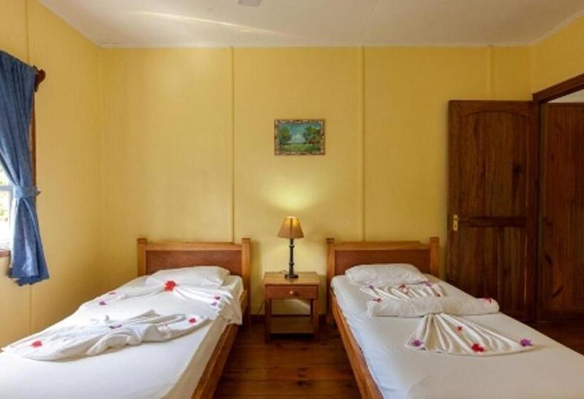 بانگلوی استاندارد 2 خوابه, Le Vasseur La Buse Eco Resort