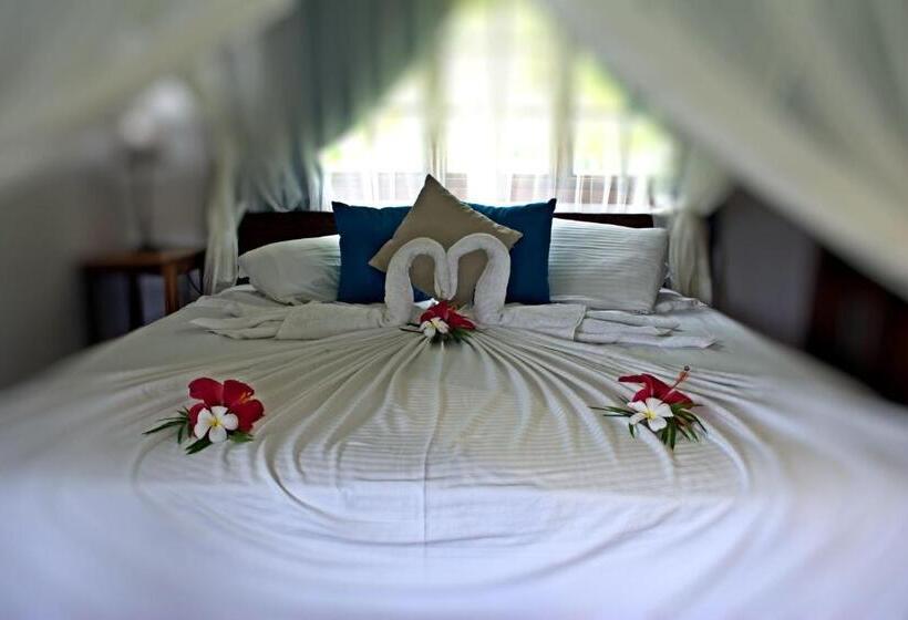 سوییت جونیور با چشم‌انداز دریا, Le Vasseur La Buse Eco Resort
