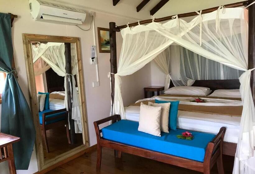 سوییت جونیور با چشمانداز دریا, Le Vasseur La Buse Eco Resort