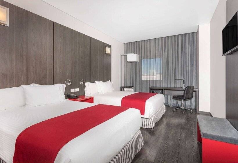 Номер Стандарт 2 Двуспальные Кровати, Ramada Encore By Wyndham Queretaro