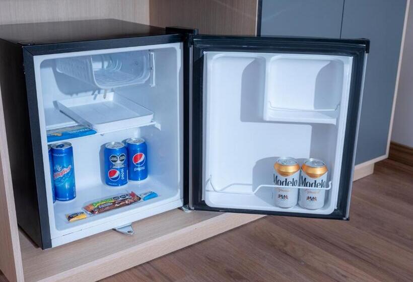 Люкс Кровать Кинг, Ramada Encore By Wyndham Queretaro