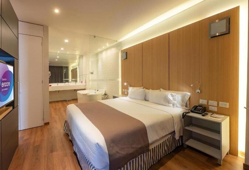 Люкс Кровать Кинг, Ramada Encore By Wyndham Queretaro