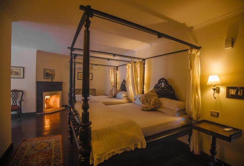 اتاق خانوادگی, The Himalayan