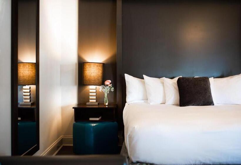 带大床的套房, White House