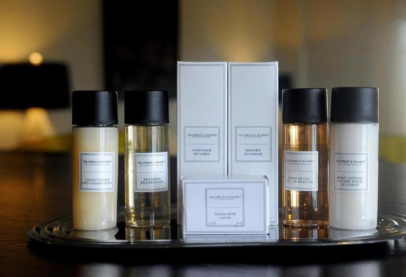 带大床的标准间, White House