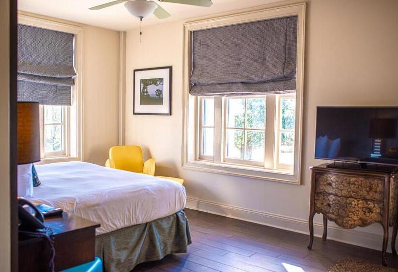 带大床的标准间, White House