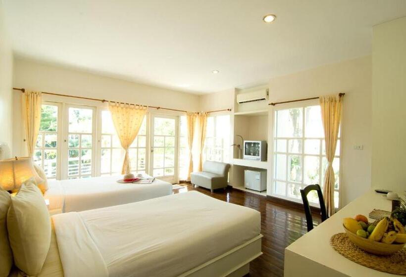 Quarto Superior Vista Piscina, Maka Thanee Resort