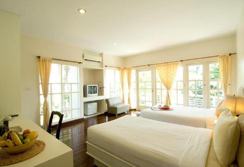 חדר סופריור נוף לבריכה, Maka Thanee Resort