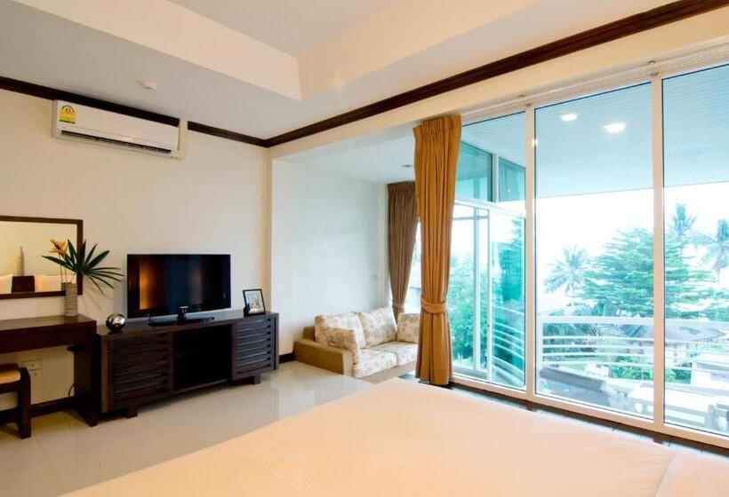 اتاق لوکس با چشم‌انداز دریا, Maka Thanee Resort