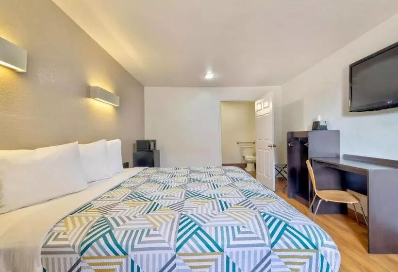 身障者適用キングサイズベッドルーム, Motel 6bryan, Tx  College Station