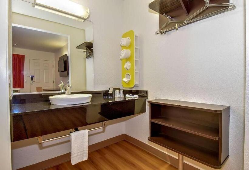 标准间, Motel 6 Riverside, Ca  South