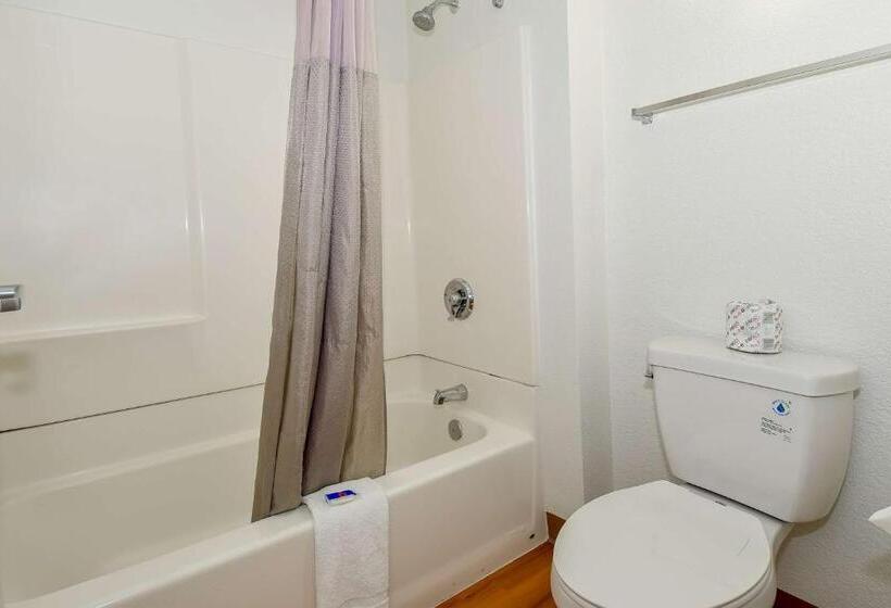 חדר סטנדרט לארבעה, Motel 6 Riverside, Ca  South