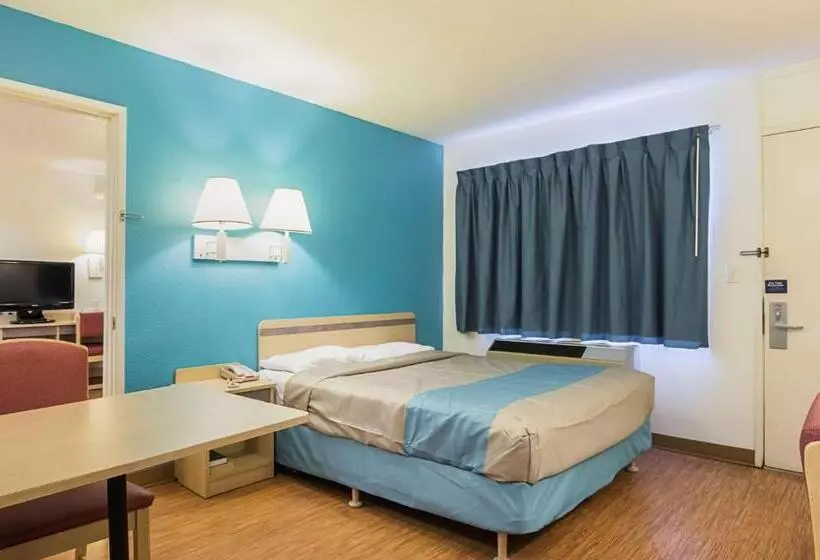 身障者適用スタンダードルーム, Motel 6 Rochester, Mn